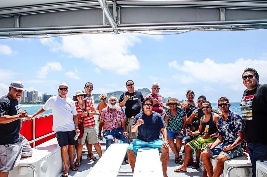 Honolulu: Glass Bottom Boat Tour along Oahu's South Shore - Views and photos, especially for Waikiki and Diamond Head from the water