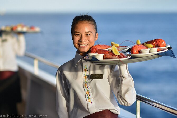 Honolulu: Three Star Deluxe Sunset Dinner Cruise and Show - Champagne toast, drinks, and the reality of included beverages