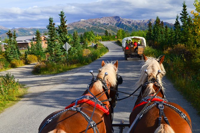 Horse-Drawn Covered Wagon Ride with Backcountry Dining - Getting There: Black Diamond Grill, Pickup, and Arrival Timing