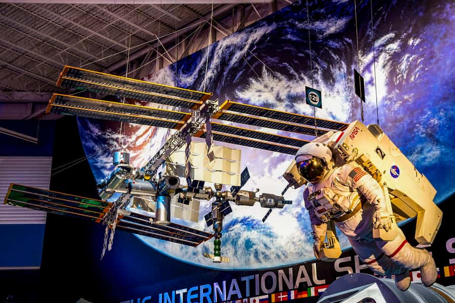 Houston: Space Center Houston Admission Ticket - Parking, Rides, and Food: Small Costs That Affect the Day