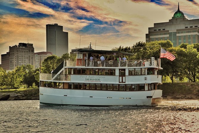 Hudson River Sightseeing Cruise from Albany - Meeting at 141 Broadway and Getting on the Water Fast