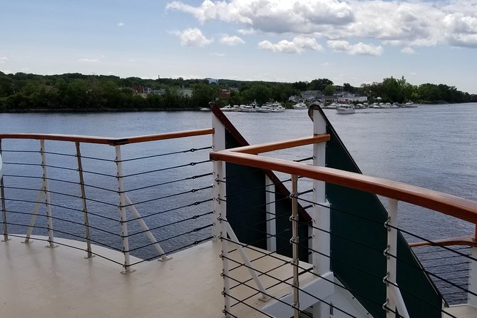 Hudson River Sightseeing Cruise from Albany - Food, Drinks, and the Cash Bar Setup