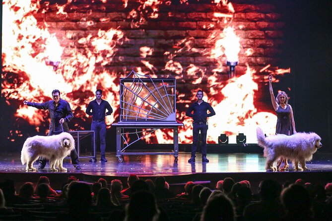 Illusionist Rick Thomas - Mansion of Dreams - Mansion of Dreams at the Mickey Gilley Grand Shanghai Theatre