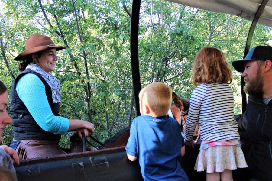 Jackson: Chuck Wagon Cookout and Live Show - Dinner in Camp: Dutch Oven BBQ and the All-You-Can-Eat Reality