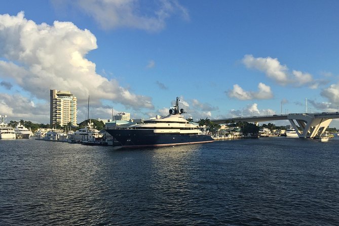 Jungle Queen Riverboat 90-Minute Narrated Sightseeing Cruise in Fort Lauderdale - On-Board Drinks, Snacks, and Real Comfort Tips