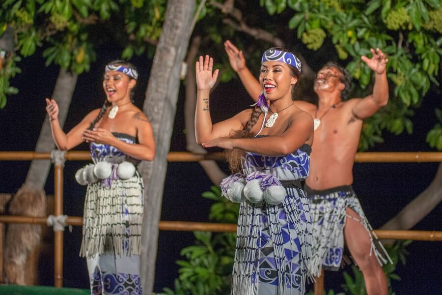 Kailua-Kona: Voyagers of the Pacific Luau with Buffet Dinner - Cocktails and Mai Tais: Included Drinks and How It Changes the Vibe
