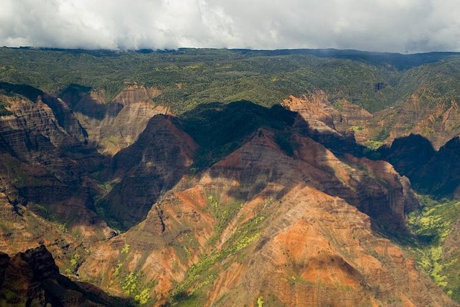 Kauai Airplane Tour: Na Pali Coast, Waterfalls & Window Seats - Waimea Canyon and the Grand Canyon of the Pacific Effect