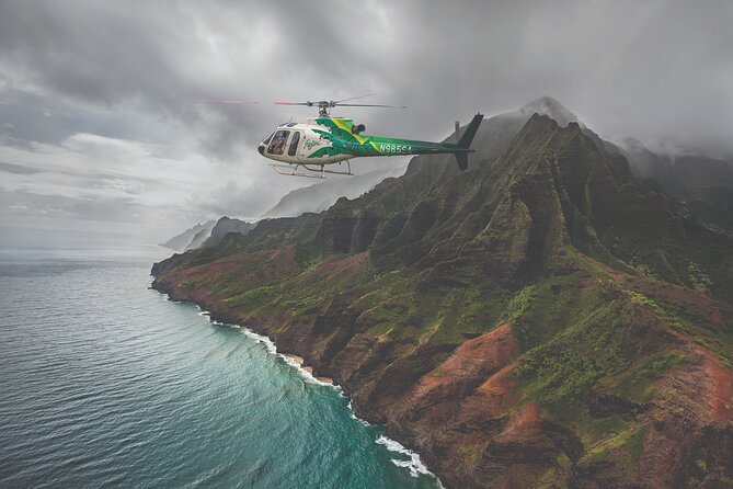 Kauai Deluxe Waterfall Safari: Helicopter Tour - From Lihue to the cliffs fast: what a 55-minute flight really buys you