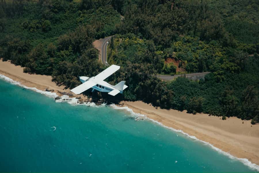 Kauai: Entire Kauai Air Tour with Window Seats - Hanalei Bay: That White-Crescent Look You Can Usually Only Get From Above
