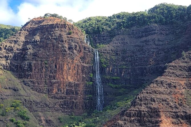 Kauai: Hughes 500 4-Passenger Doors-Off Helicopters - Price and value: is $369 worth it for one hour?