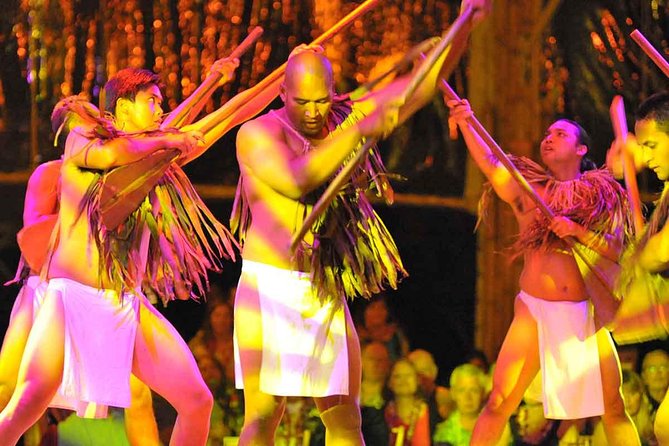 Kauai: Luau Kalamaku with Buffet Dinner and Show - Who should book Luau Kalamaku, and who might skip it