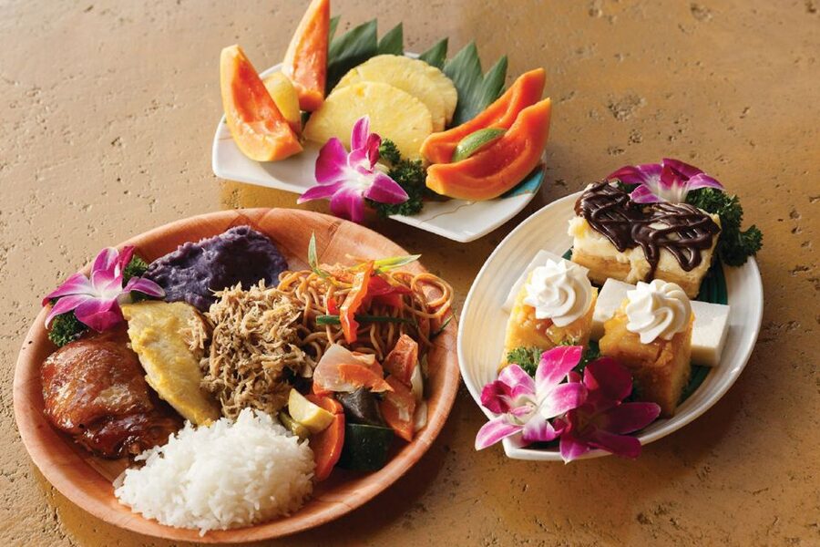 Kauai: Luau Kalamaku with Buffet Dinner & Show - Where Kilohana Plantation turns dinner into a whole event