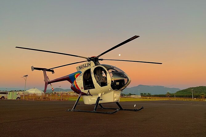 KAUAI LUXURY 60-Minute Doors-Off Helicopter ADVENTURE - Check-in in Lihue, then straight to the hangar