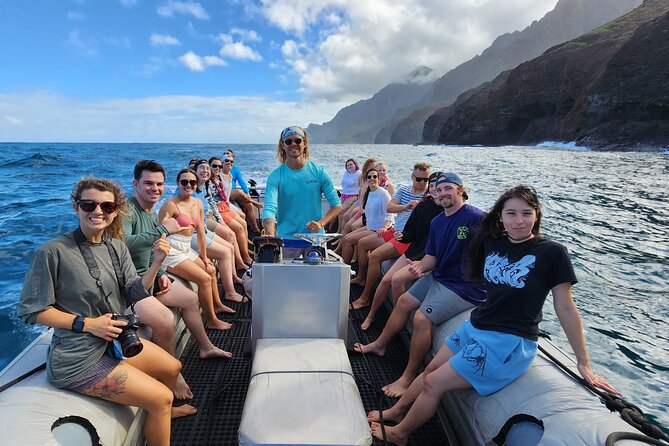 Kauai: Nā Pali Coast Zodiac Raft Expedition and Snorkeling - Wildlife watch that actually matches the season