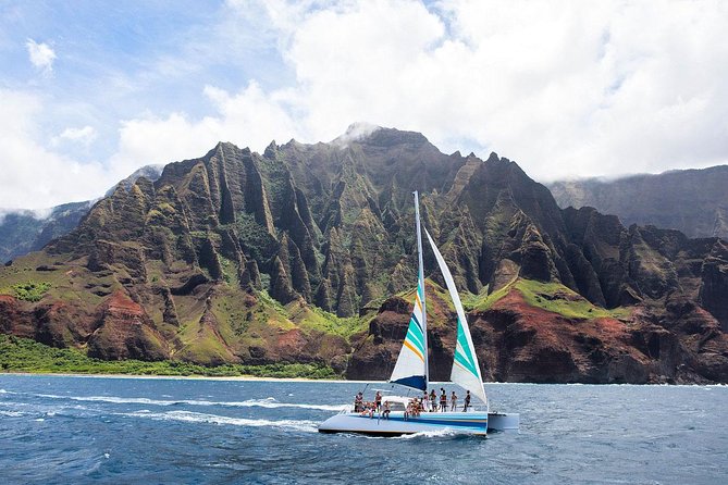 Kauai’s Na Pali Coast Snorkel and Sail Tour - Na Pali Coast State Wilderness Park: the cliffy wow moment