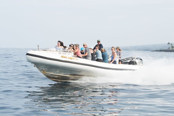 Kealakekua Bay Captain Cook Snorkel Exclusive - What the boat route adds: sea caves and lava features