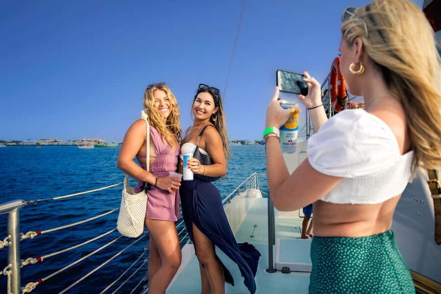 Key West Signature Sunset Cruise with Open Bar, Food & Music - Key West Sunset Cruise, Live Music, Open Bar, and the Sandie Cat Feel