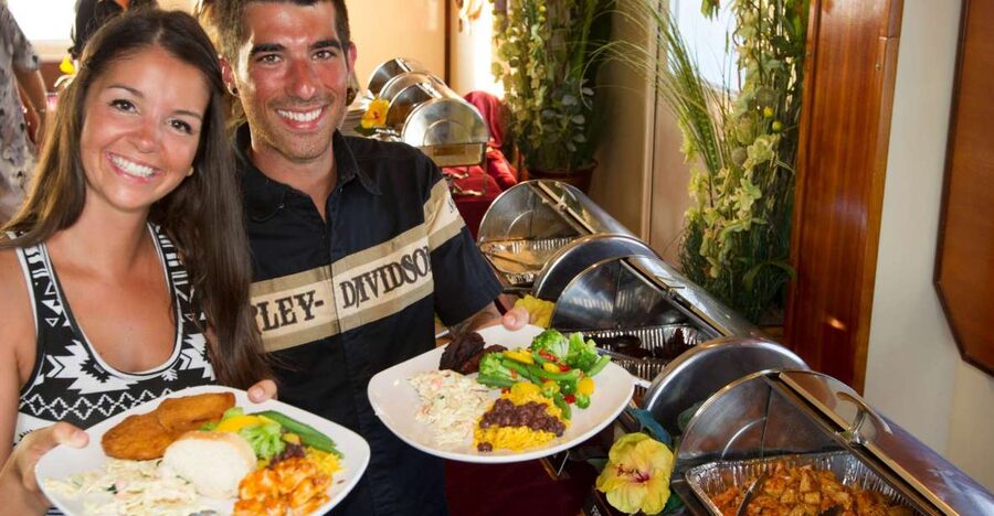 Key West: Sunset Dinner Cruise with Open Bar & Live Music - Key points at a glance