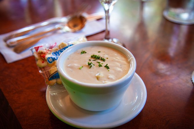 Kona Walking Food Tour - History stops that actually help you understand what you’re seeing