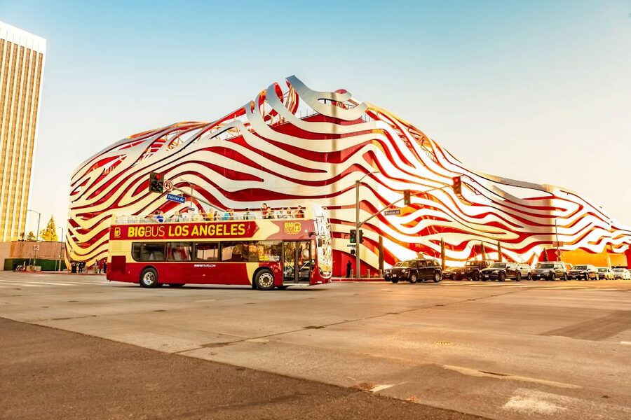 LA: Hop-on Hop-off Tour by Open-top Bus with 19 Stops - LA by Open-Top Bus: The View-First Way to Orient Yourself