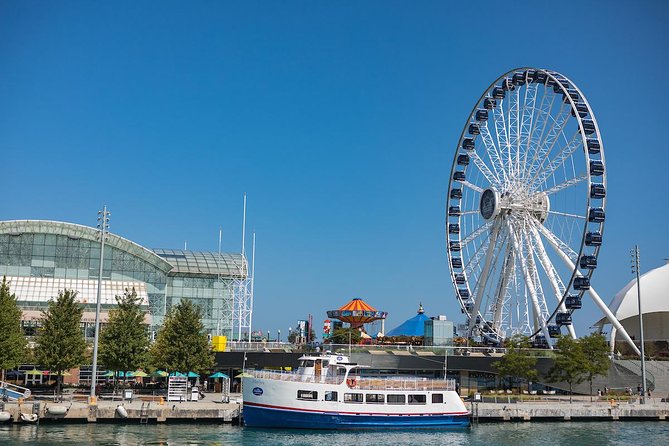 Lake Michigan Skyline Cruise in Chicago - Cultural highlights pointed out along the lakefront