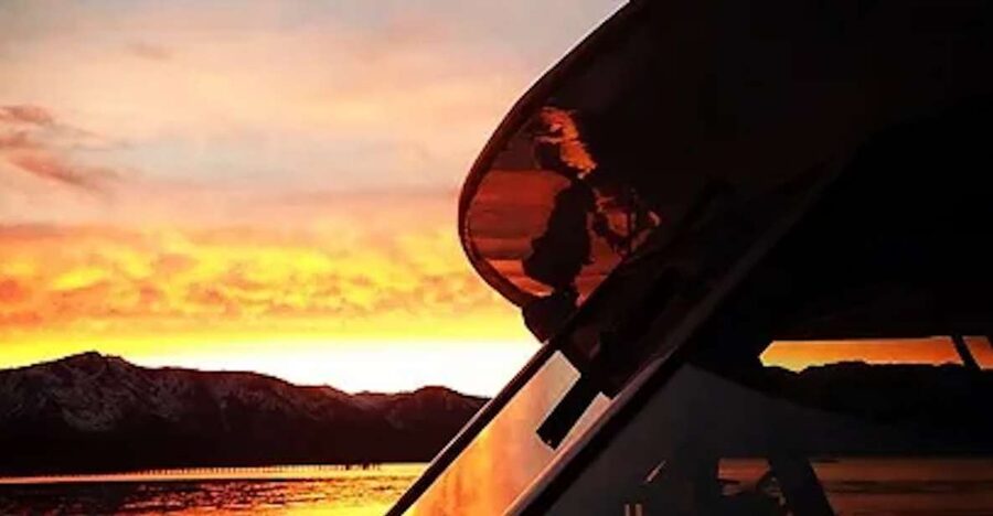 Lake Tahoe: Scenic Sunset Cruise with Drinks and Snacks - Emerald Bay on Water: How the Sunset Changes the View