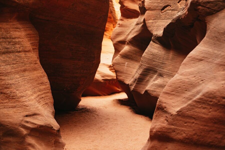 Las Vegas: Antelope Canyon & Horseshoe Bend with Lunch, WiFi - Horseshoe Bend Overlook hike, sand underfoot, and how to get the best photos