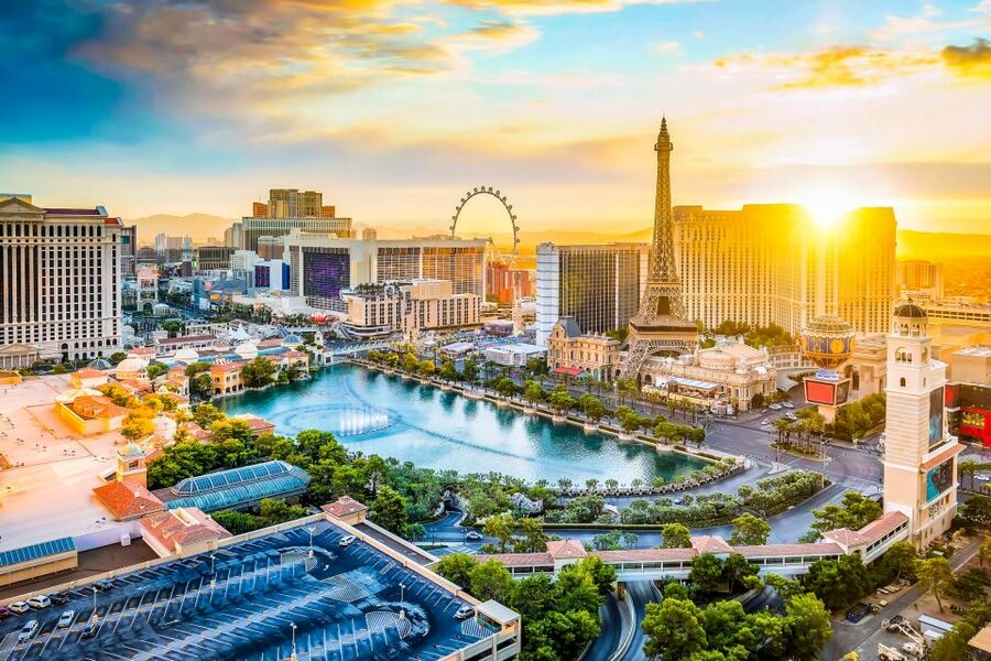 Las Vegas: Eiffel Tower Viewing Deck Entrance Ticket - The 460-Foot Glass Elevator Ride Up