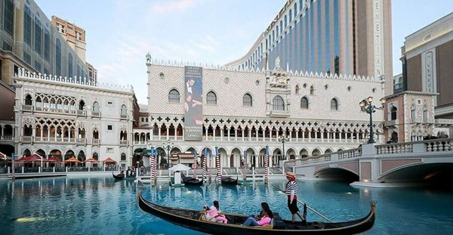 Las Vegas: Entry to Madame Tussauds with a Gondola Cruise - Key things to know before you go