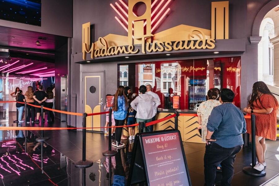 Las Vegas: Entry to Madame Tussauds with a Gondola Cruise - The guide performance: a major reason people love this