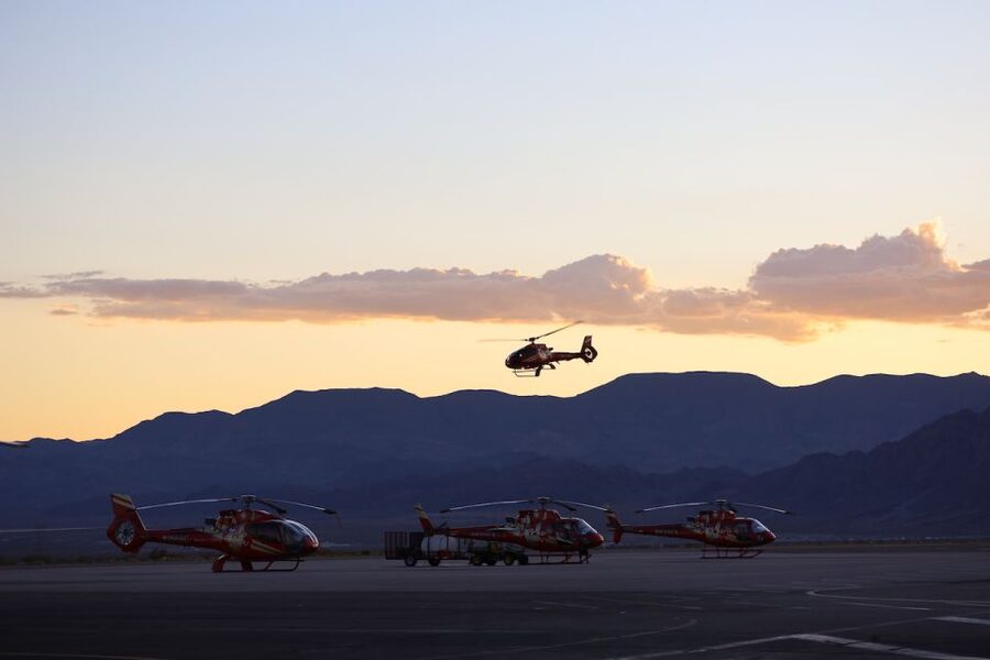 Las Vegas: Grand Canyon Helicopter Landing Tour - The 30-Minute Photo Stop at Grand Canyon West
