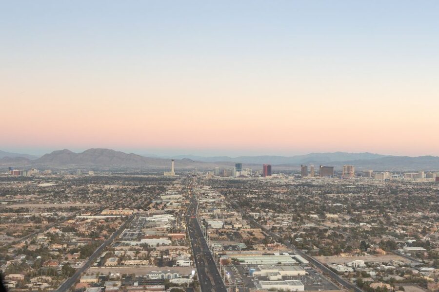 Las Vegas: Helicopter Night Flight over the Strip - A 10-Minute Flight That Shows Why Vegas Looks Like a Movie Set