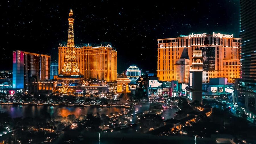 Las Vegas: Helicopter Tour of the Strip with Window Seats - Safety briefing first, then a quick, smooth lift-off