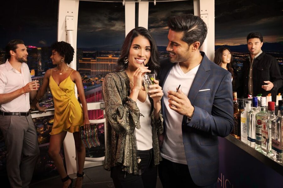 Las Vegas: High Roller Entry Ticket with In-Cabin Open Bar - Views from about 550 feet, what you’ll notice first