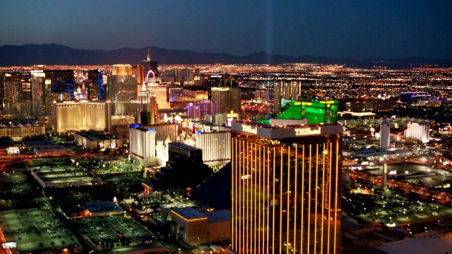 Las Vegas: Night Helicopter Flight over Las Vegas Strip - The Route Highlights: What You’ll See Above the Strip and Downtown