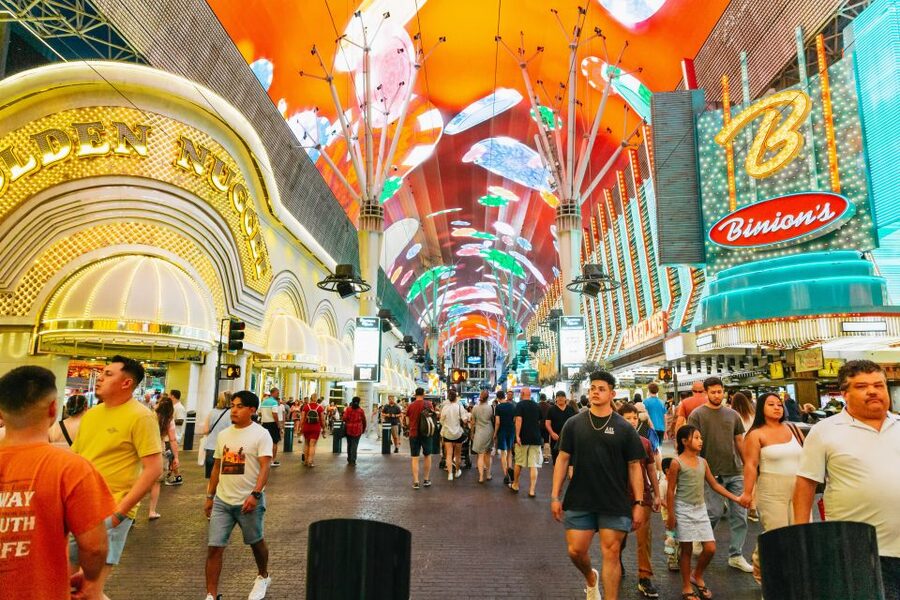 Las Vegas: Sightseeing Night Tour by Open-top Bus - Meeting Point, No Hotel Pickup: How to Arrive Smoothly
