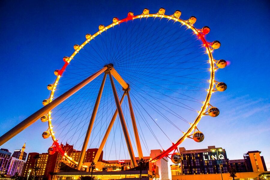 Las Vegas Strip: The High Roller at The LINQ Ticket - The ride inside: air-conditioned pods, 30 minutes, and an audio tour