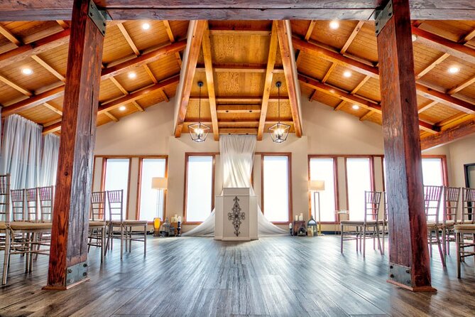 Las Vegas Wedding at The Little Vegas Chapel - A 30 minute Vegas ceremony with real pacing