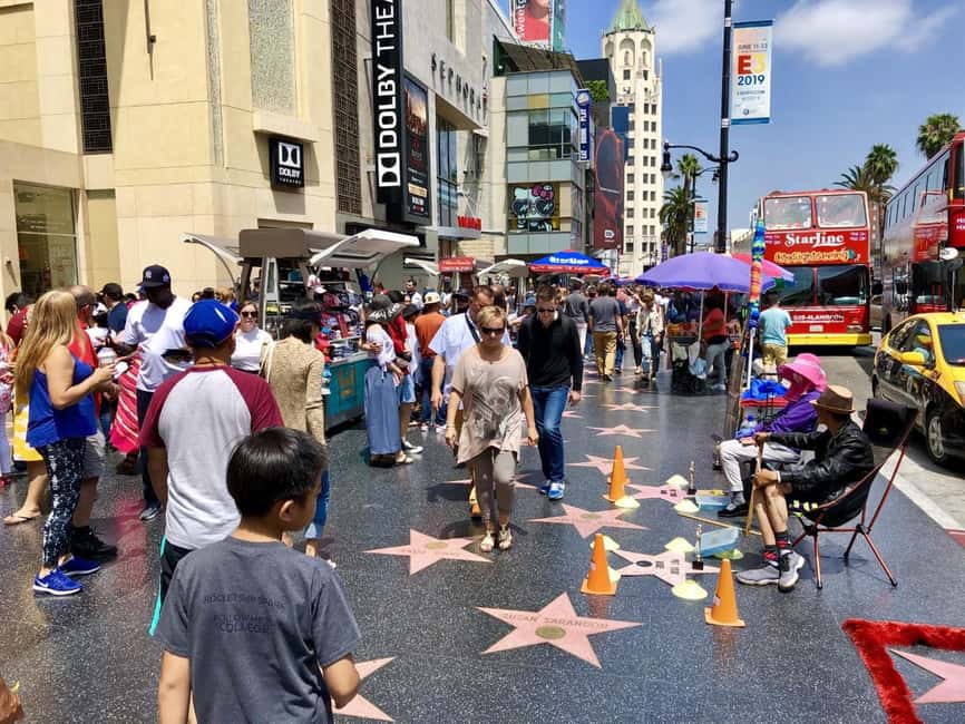 Los Angeles: Hollywood and Beverly Hills Guided Bus Tour - Rodeo Drive and the Sunset Strip: glam scenery with real photo chances
