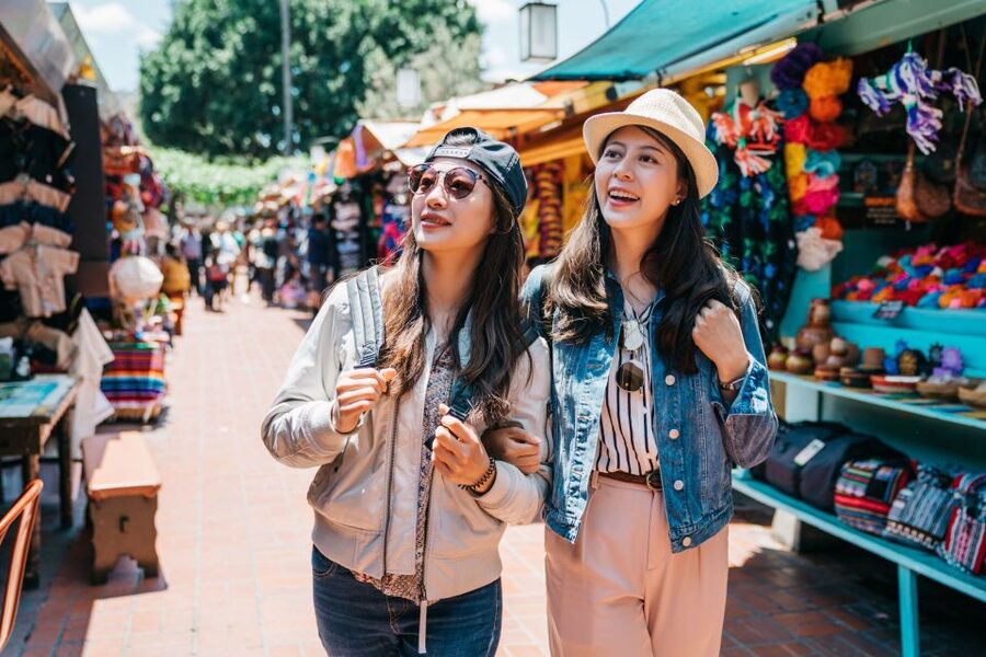 Los Angeles: Hop-On Hop-Off Bus Tour with Audio Guide - Red Route: Hollywood and Beverly Hills on the Top Deck