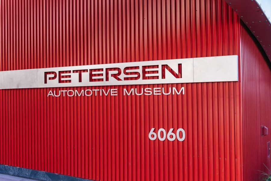 Los Angeles: Petersen Automotive Museum Admission Ticket - Getting Oriented at 6060 Wilshire Blvd