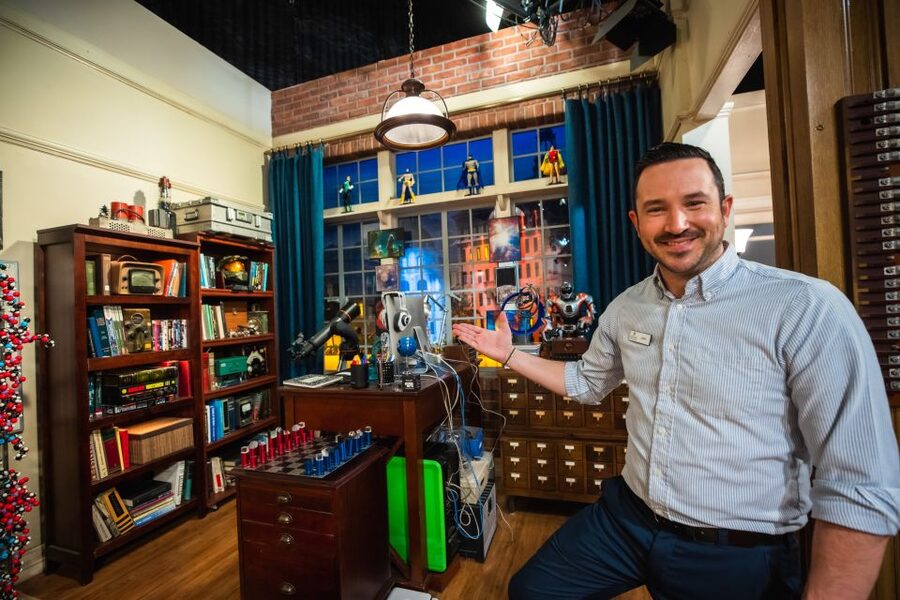 Los Angeles: Warner Bros. Studio Tour Hollywood - Sheldon’s Spot and The Set Photo Game: When It Gets Fun