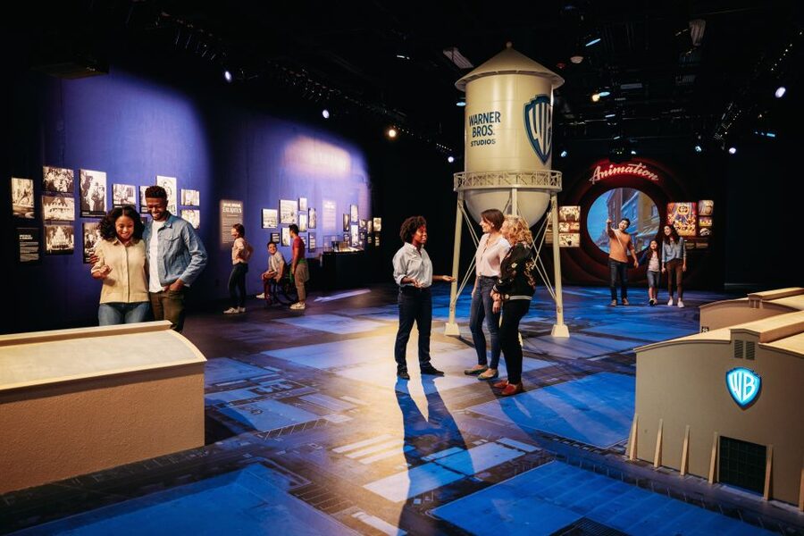 Los Angeles: Warner Bros. Studio Tour Hollywood - The 1-Hour Guided Backlot Ride: What the Guide Actually Covers