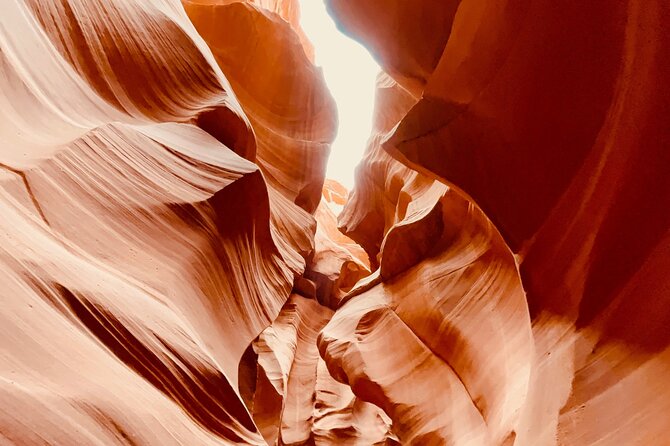 Lower Antelope Canyon and Horseshoe Bend Day Tour with Lunch - Lunch, snacks, and water during a long Nevada to Arizona day