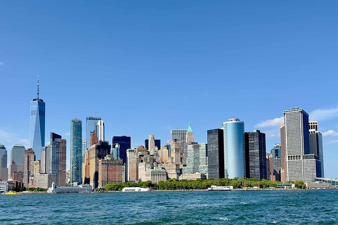 Manhattan Architecture Yacht Cruise - Upper West Side Waterfront: Old Meets New, Fast