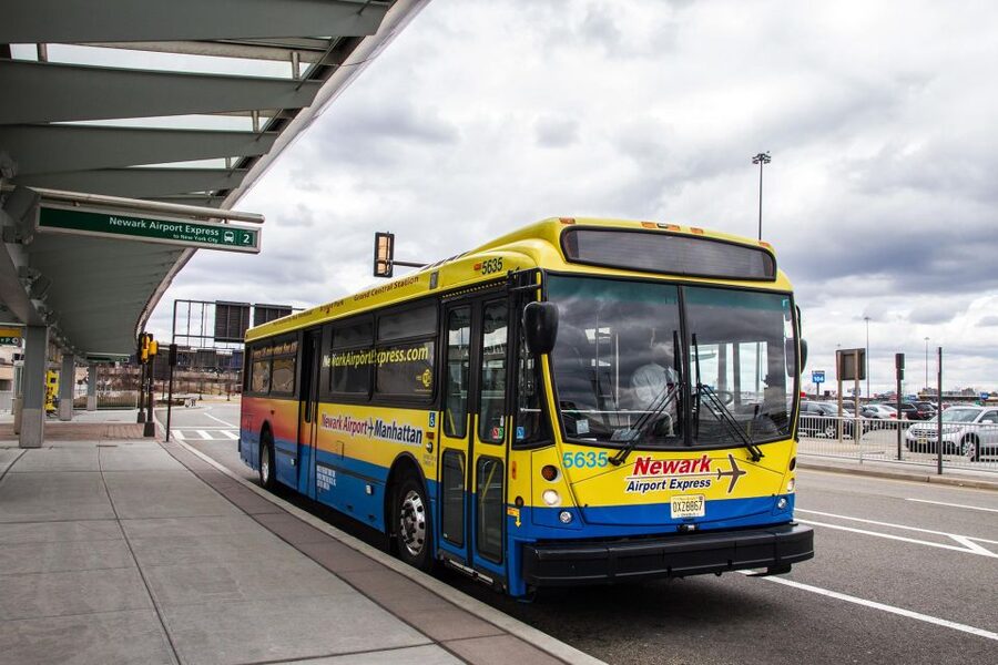 Manhattan: Bus Transfer from/to Newark Airport - Your ride in Newark: where the time is won or lost
