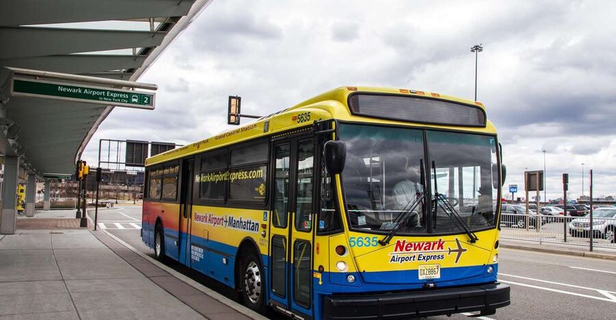 Manhattan: Bus Transfer from/to Newark Airport - Price and value: why $25 can beat the taxi math