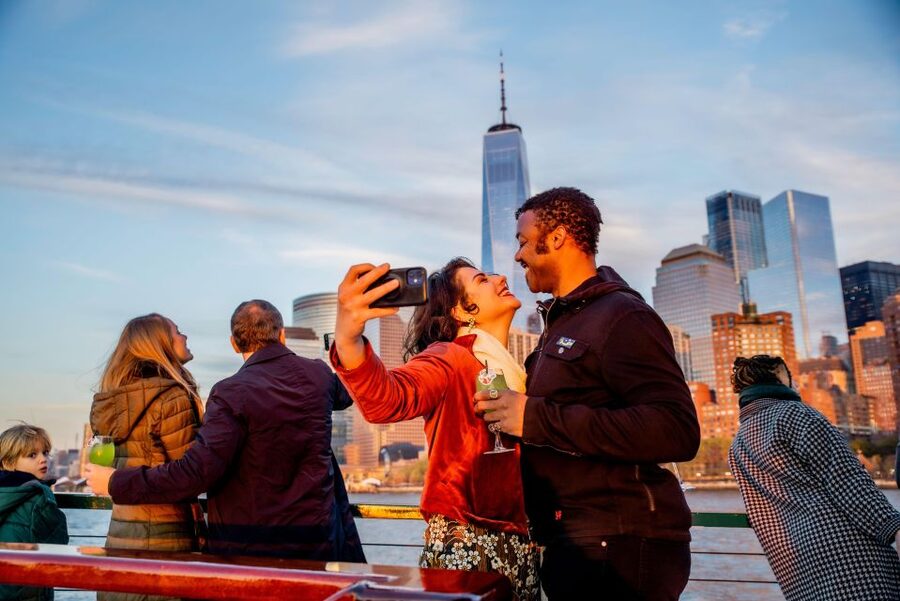 Manhattan: Statue and Skyline Cruise Aboard a Luxury Yacht - A quick note on rules and what to bring