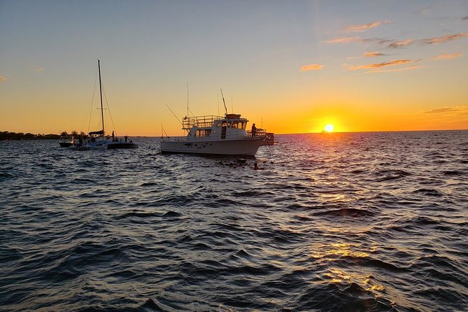 Manta Ray Night Snorkel in Kona - What “dry time” is really like on board
