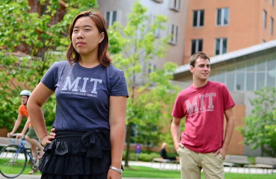 Massachusetts Institute of Technology Public Tour - Kendall Square start and how the first minutes shape your visit
